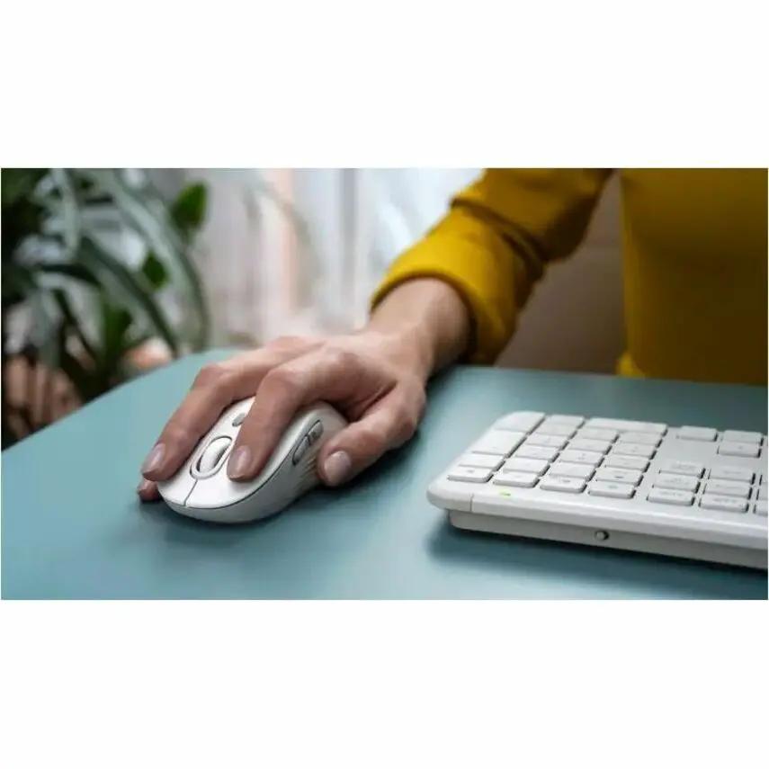 Logitech Signature Slim K950 Wireless Keyboard, Sleek Design, Switch Typing Between Devices, Quiet Typing, Off-white