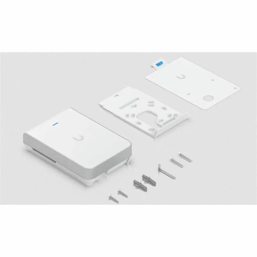Ubiquiti U7 Pro Tri Band Wi-Fi 7 IEEE 802.11a/b/g/n/ac/ax/be/k/r/v 5.80 Gbit/s Wireless Access Point - Yes