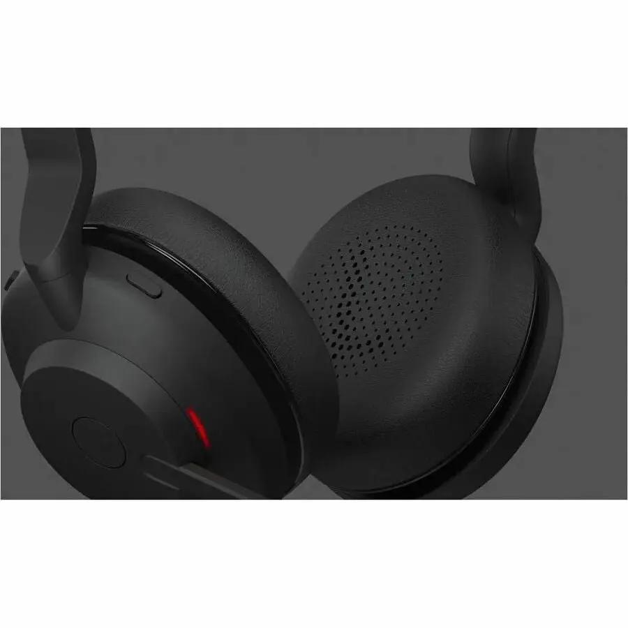 Jabra Evolve2 30 SE headset, black over-ear.
