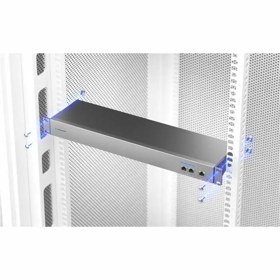 Ubiquiti UniFi WAN Switch RJ45 2-Port 10GbE, silver metal, rack-mounted