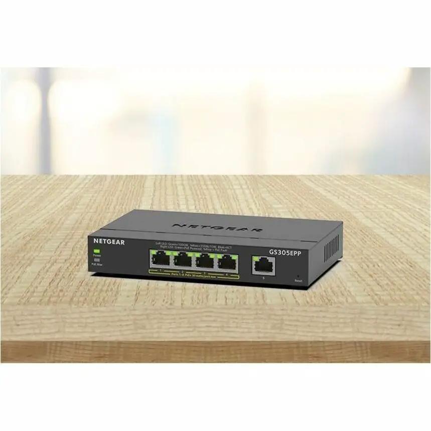 NETGEAR GS305EPP 5-Port Gigabit PoE+ Unmanaged Switch, black compact Ethernet switch