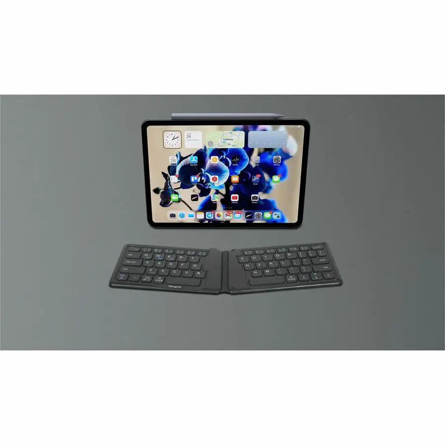 Targus Ergonomic Foldable Bluetooth EcoSmart Keyboard