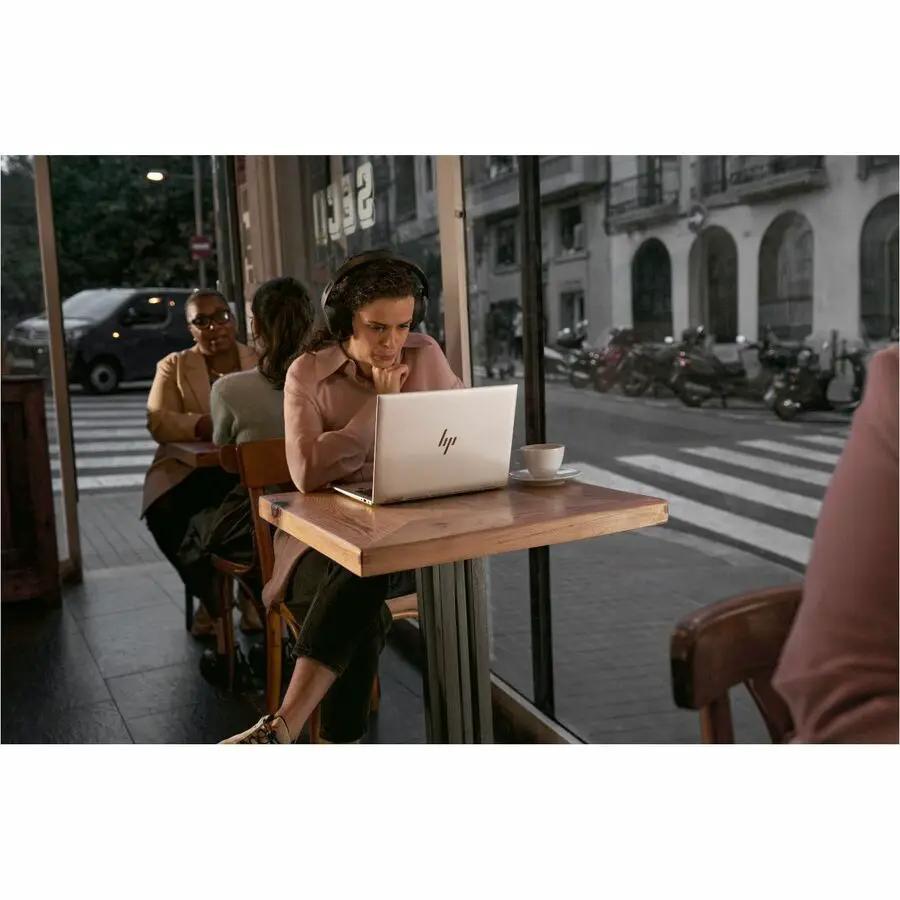 HP EliteBook 6 Notebook with Intel Core Ultra 7, 16 GB RAM, 512 GB SSD in silver aluminum